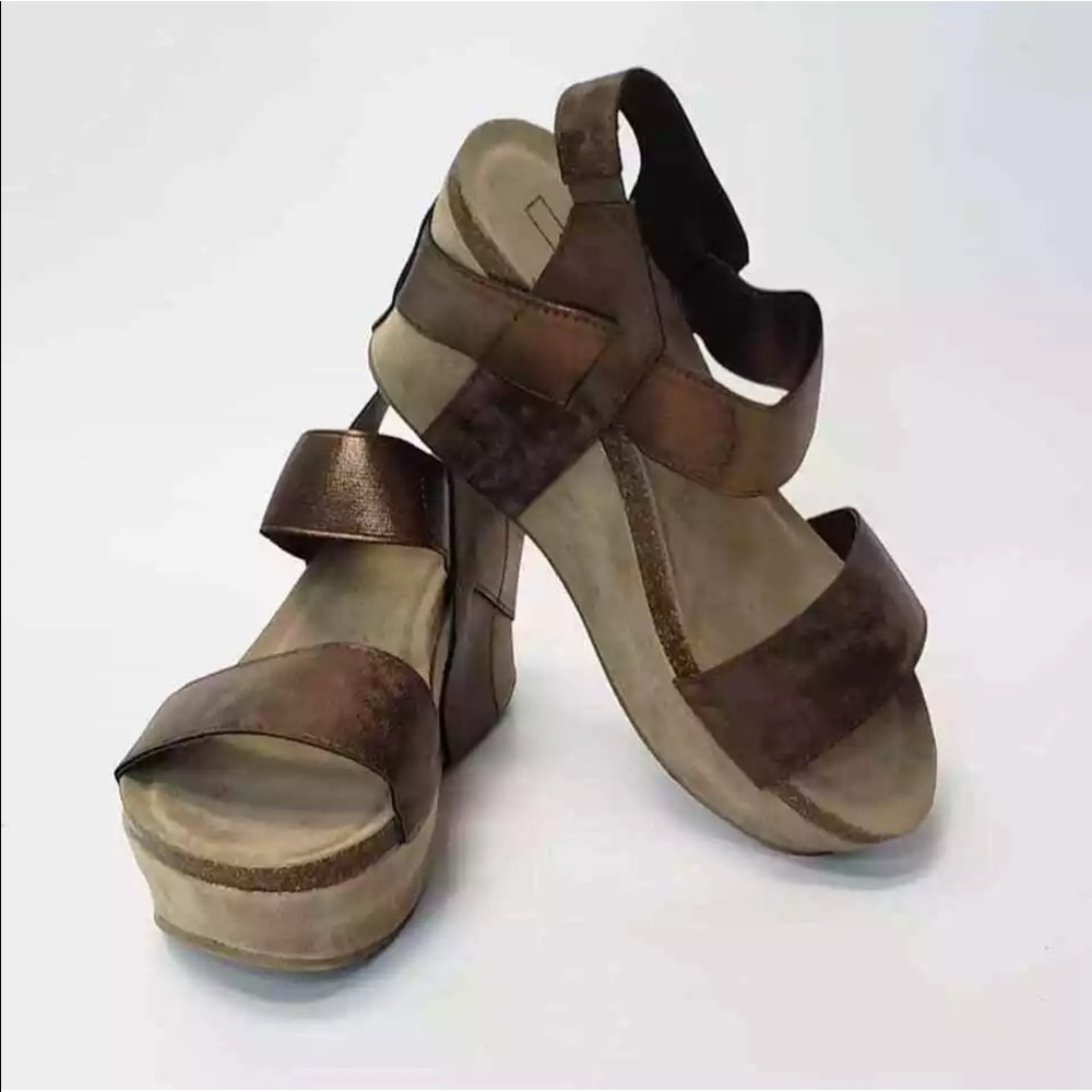 Yoki (Pierre Dumas Look ALike)Women's Wedge Sandal